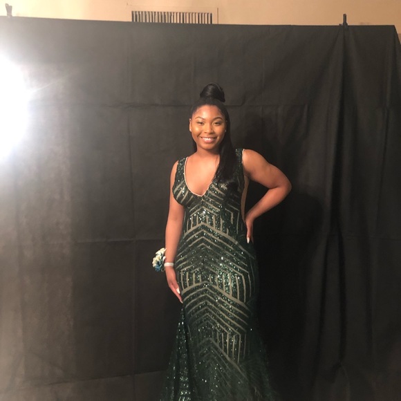 Prom Dress - Picture 5 of 6